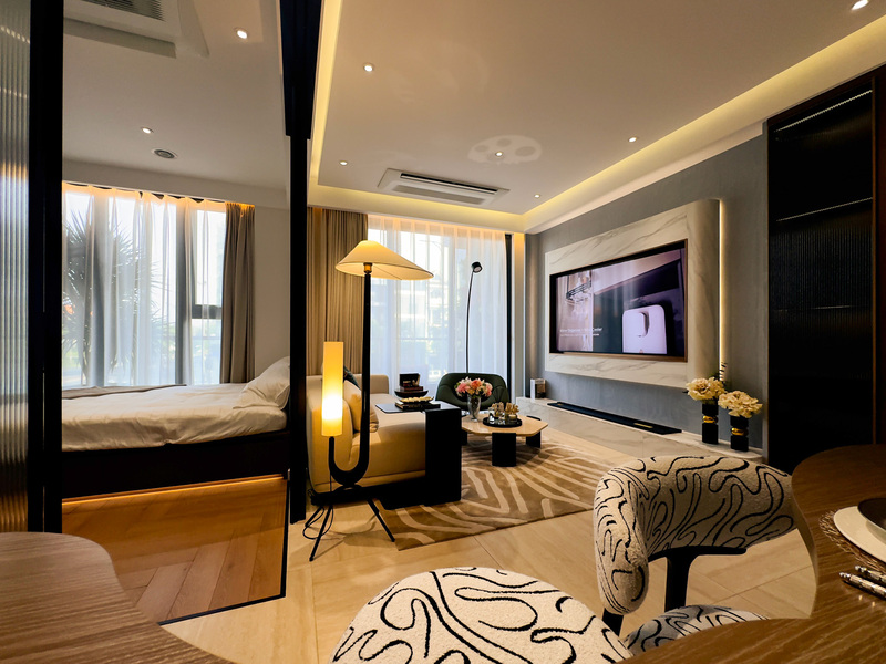 Đội ngũ kỹ thuật Sofeyia trực tiếp thi công, đảm bảo hoàn thiện tinh xảo đến từng chi tiết.