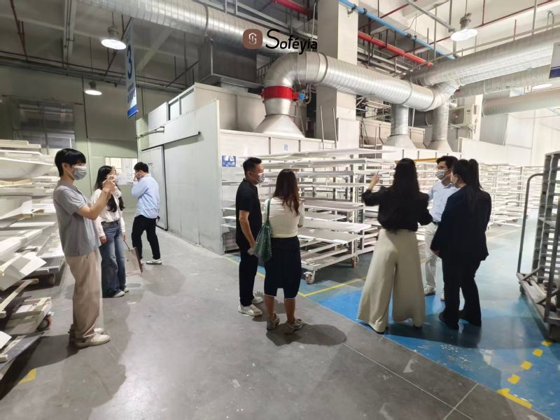 Nhà máy sản xuất tự động hóa với 95% máy móc nhập khẩu từ Đức